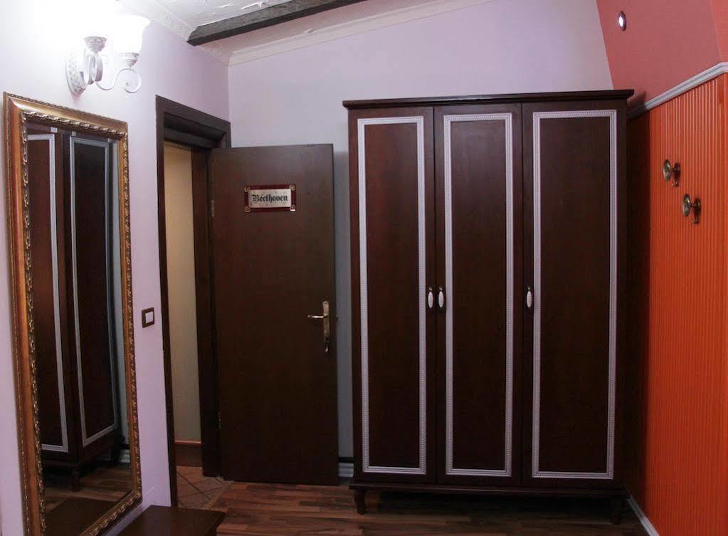 Hotel Boutique Vila Fernando Tiranë Ngoại thất bức ảnh